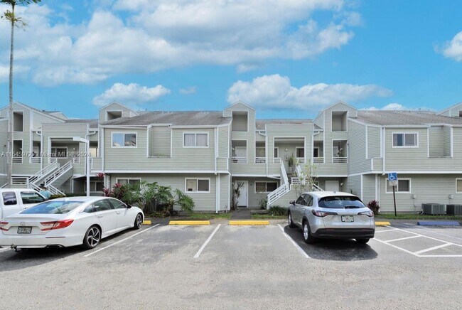 Photo - 3453 NW 44th St Unit 104