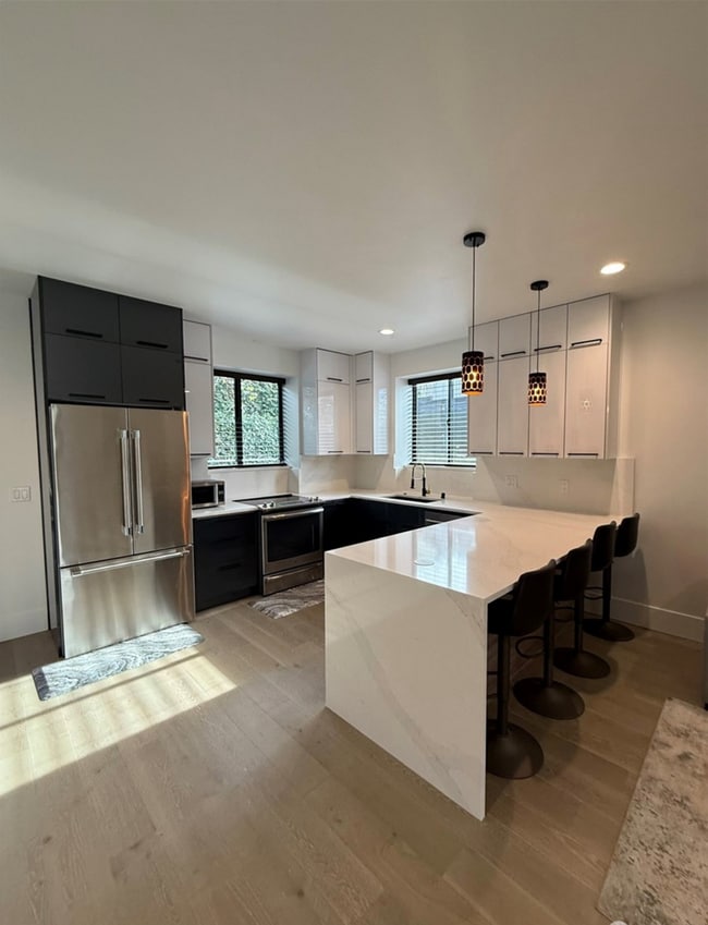 Building Photo - 829 S 242nd St Unit B