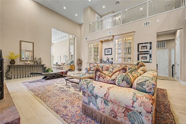 Photo - 1105 Broadmoor Ave