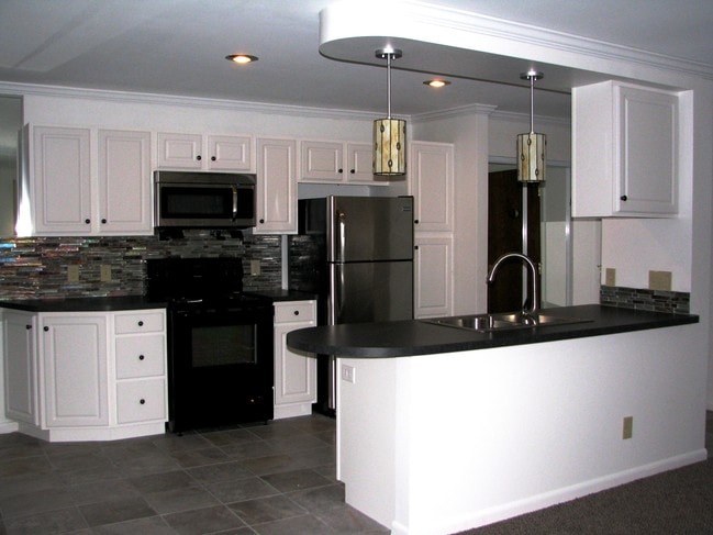 Photo - Sandridge Townhomes & Apartments