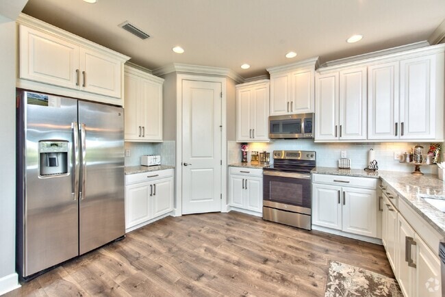 Building Photo - Esplanade Golf and Country Club - 2bdrom c... Unit 3-102 Rental