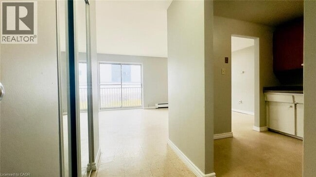 Photo - 76 Brybeck Crescent Unit 104