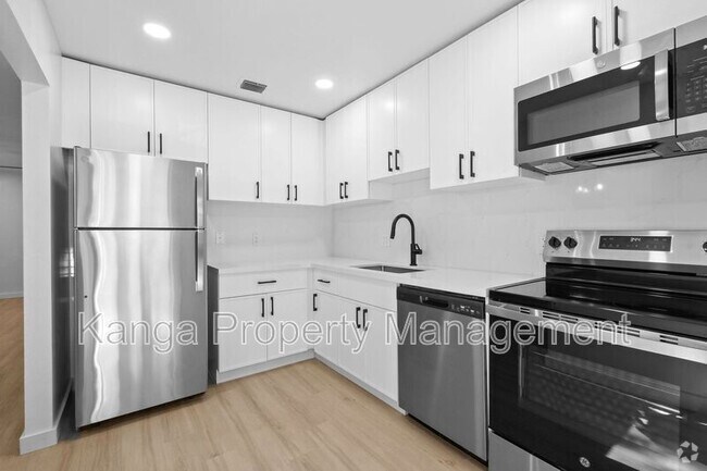Building Photo - 800 Tropic Blvd Unit B Rental