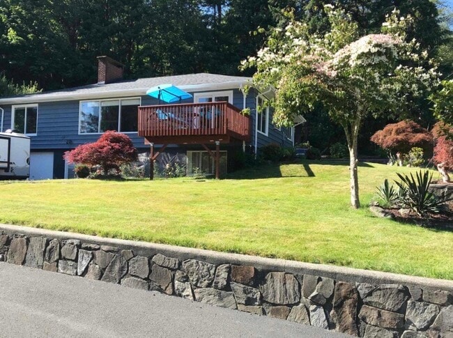 Photo - 1300 Crescent St
