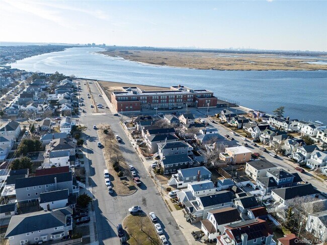 Photo - 535 W Hudson St