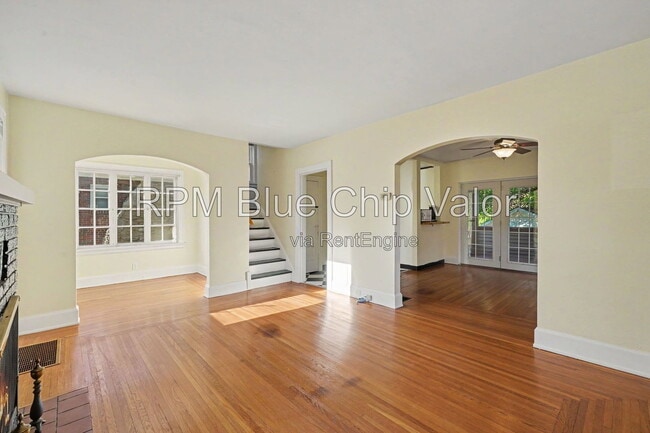 6735 Plainfield Rd