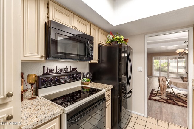 Building Photo - 6735 N 16th Pl