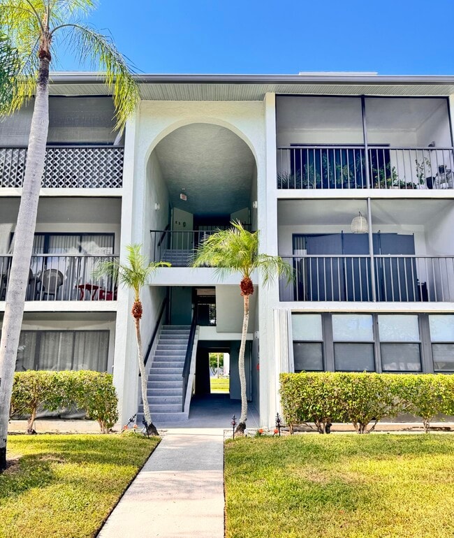 Building Photo - 1015 Green Pine Blvd Unit G2