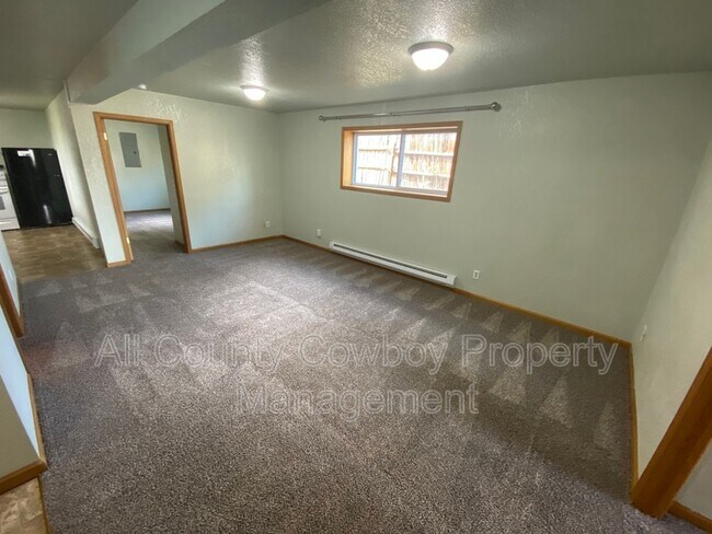 1557 W Jefferson St Unit B