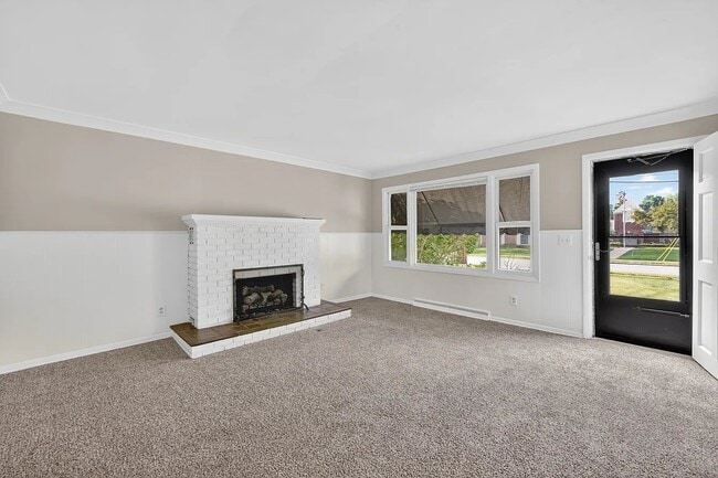 Photo - 23 W Burdick St Unit A1