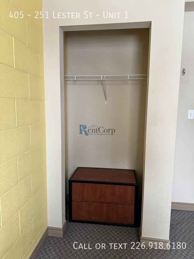 Photo - 251-251 Lester St Unit 1
