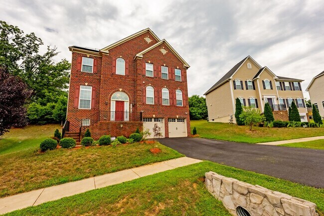 Photo - Great 4 Bedroom 4.5 Bath Home in Clarksburg!