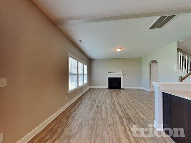 Photo - 93 Jonalker Ct