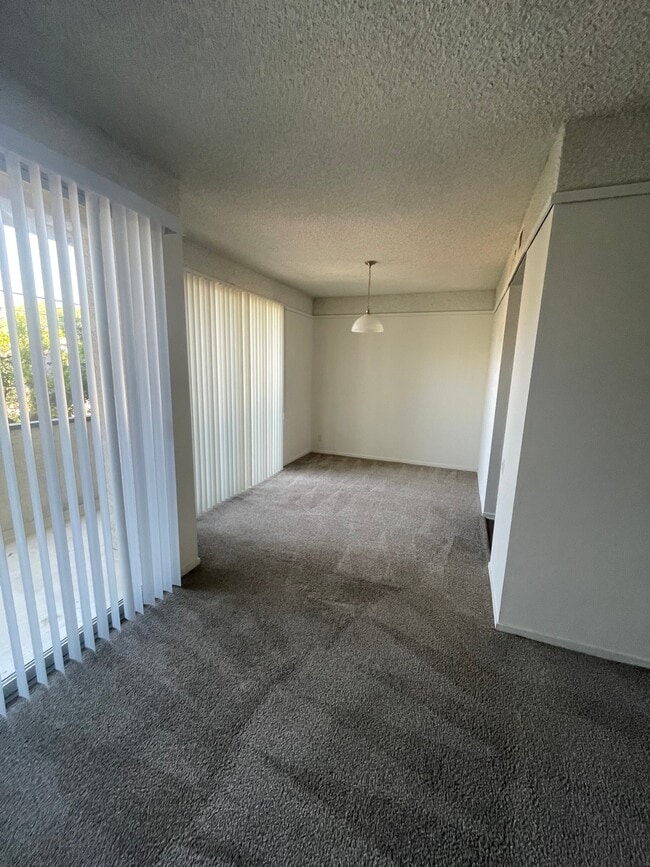 Photo - 1840 Fairburn Ave Unidad 311