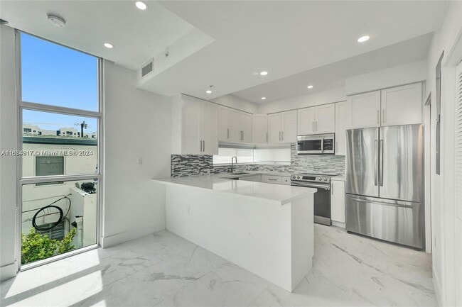 Photo - 9201 Collins Ave Unit 122