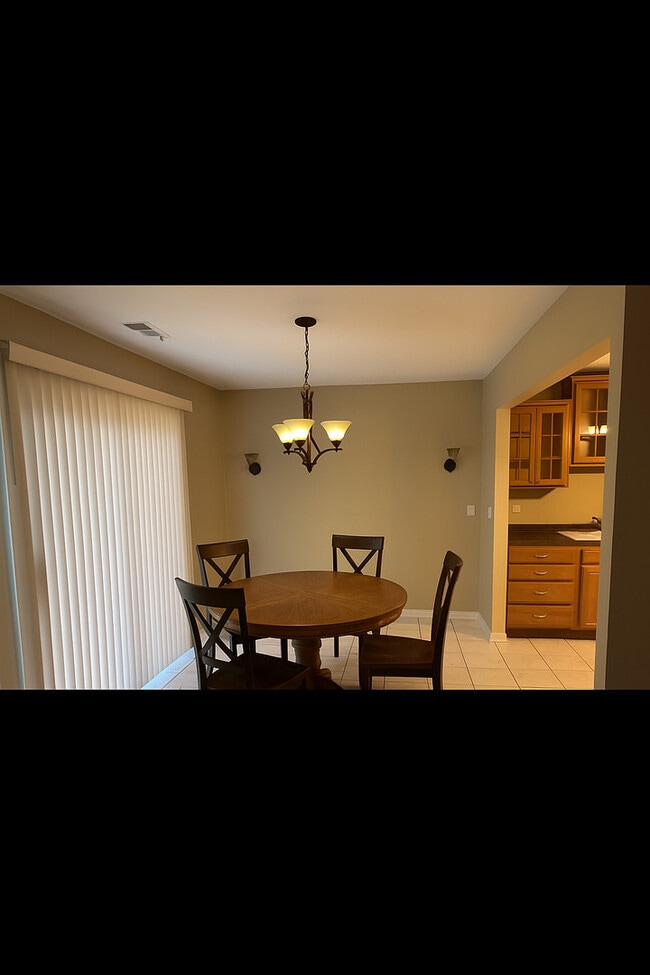 Photo - 1544 Williamsburg Dr