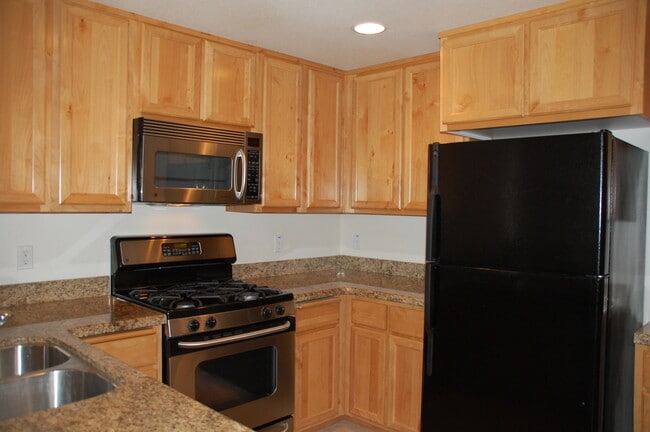 Building Photo - Great Condo in Roseville Unit 722 - Secret Ravine #722