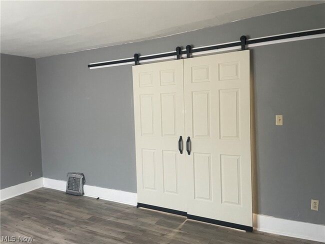 Photo - 1365 East Ave