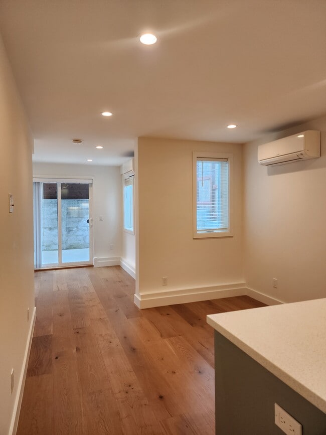 Dining Area to Living Room - 475 18th Ave Unit 475A