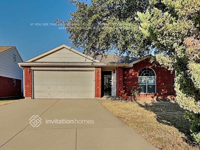 Photo - 2720 Briscoe Dr
