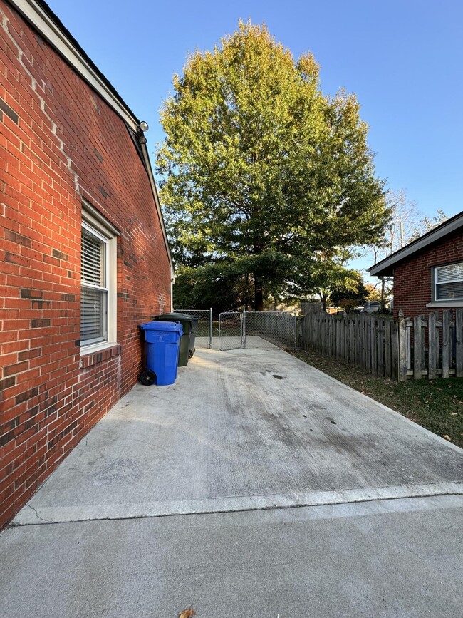 Photo - 2470 Millbrook Dr