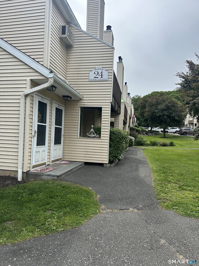 Photo - 8 Rose Ln Unit 24-6