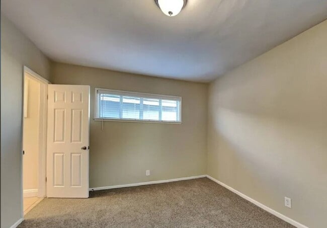 Photo - 403 Woodbine St