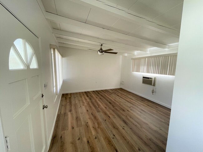 Photo - 409oak Unit 409A