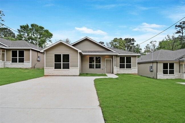 Building Photo - 20142 Parkway Ln Rental