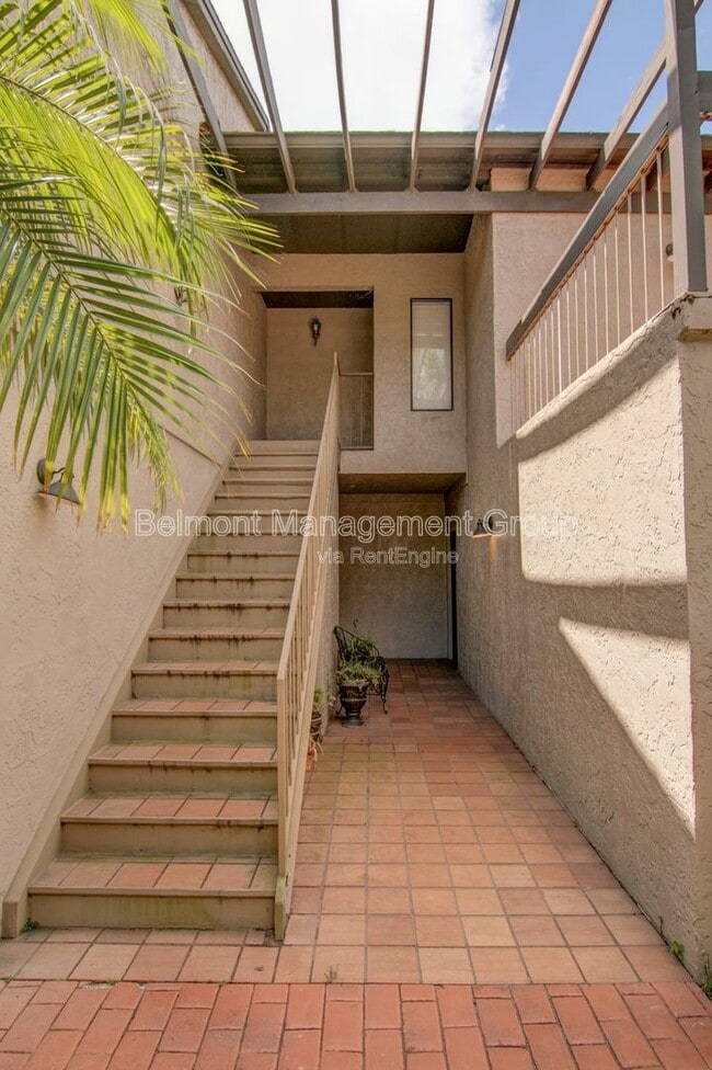 Photo - 1096 Azalea Ln