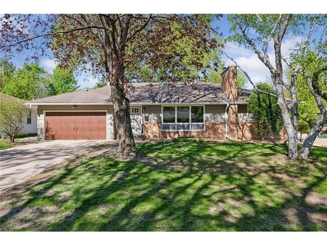 Building Photo - 6416 Wilryan Ave