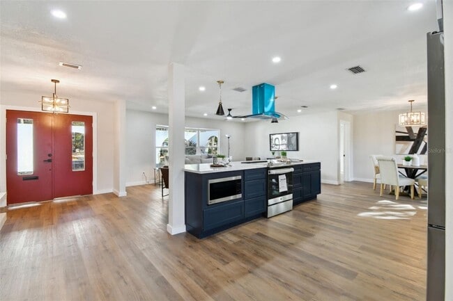 Photo - 570 Casler Ave