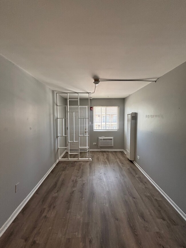 Photo - 3351 Commercial Unit 3351-19