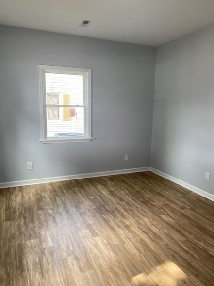 Photo - 10111 Rogers Dr