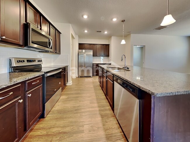 Photo - 917 Sunny Stroll Dr