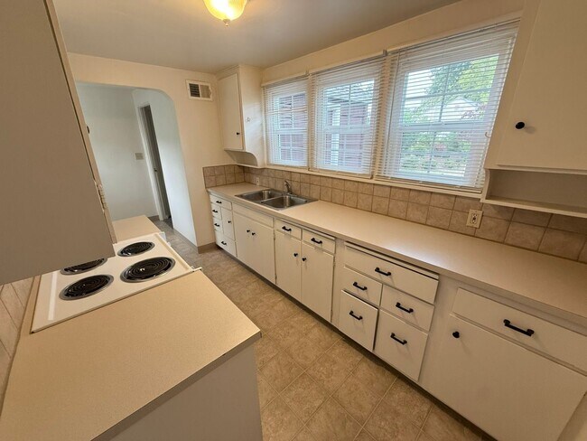 Photo - Super Clean 2 Bed, 1 Bath House Close to OSU Campus!