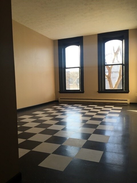 Photo - 57 Main St S Unidad 1