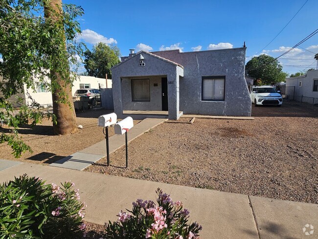 Building Photo - W1008 Unit A Rental
