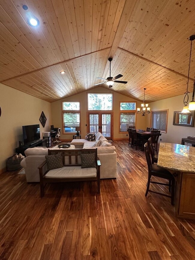 Photo - 11913 Snowpeak Way