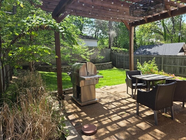 Photo - 7264 Northmoor Dr
