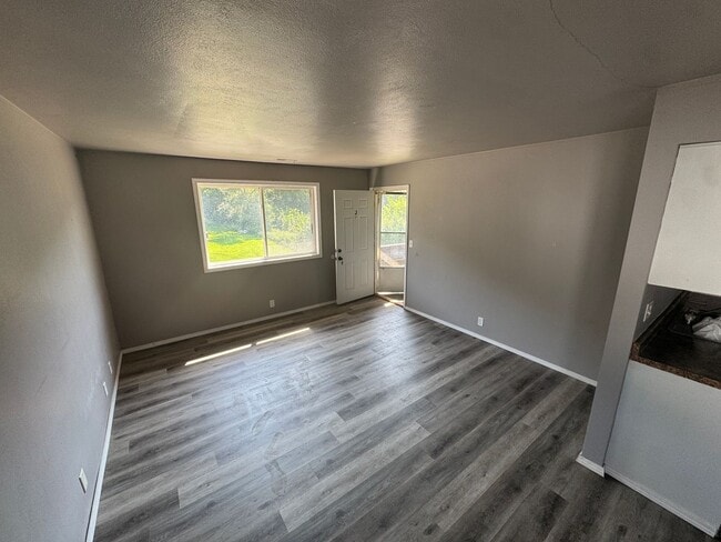 Photo - 213 Sunnyridge Ct Unit J