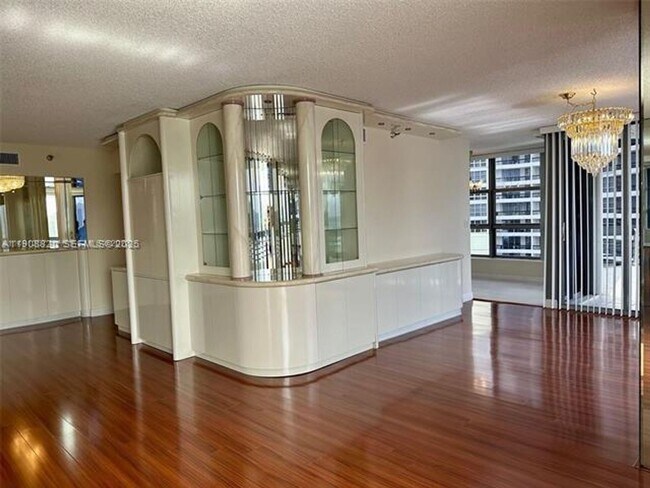 Photo - 19101 NE 36th Pl Unit 19101 NE 36th Ct # 2008