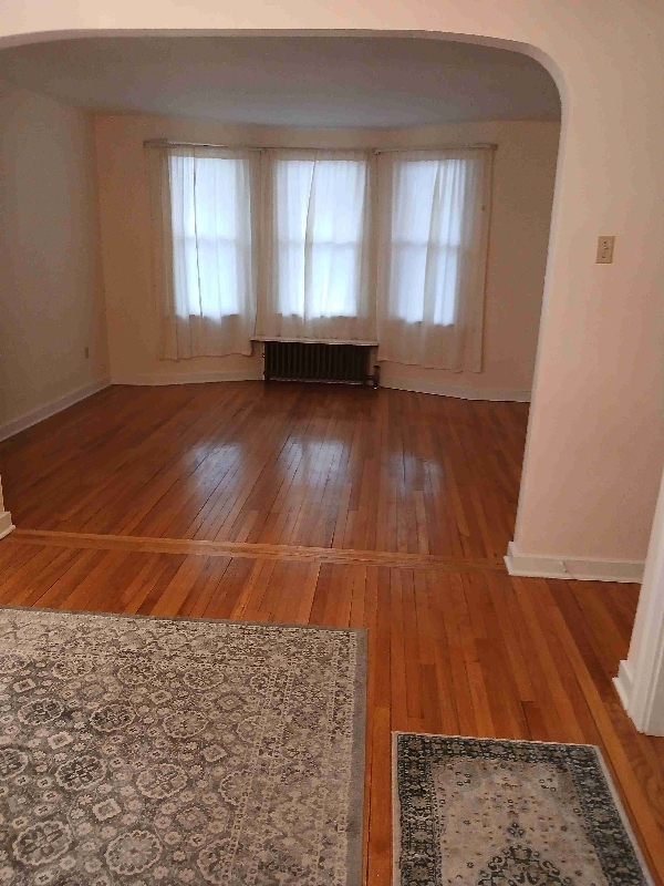 Building Photo - 1924 Jerome Ave Rental