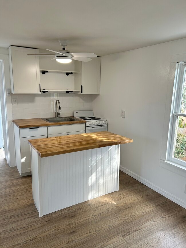 Photo - 2443 4th Ave N Unit Upper