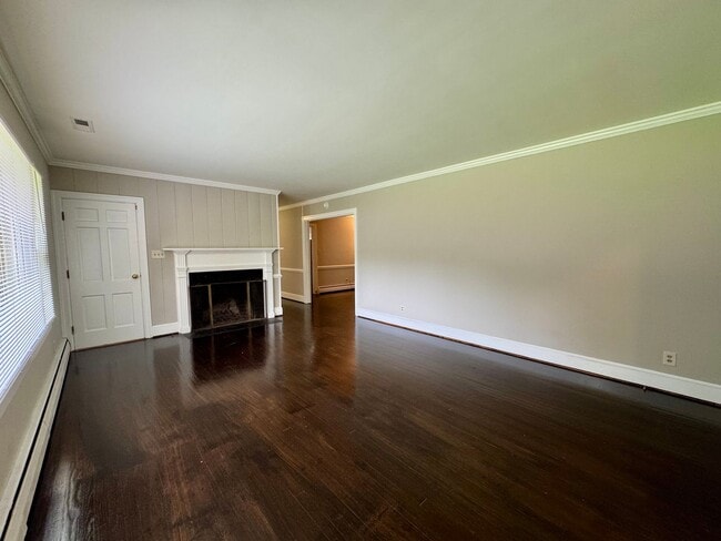 Photo - 201 N Thomas St
