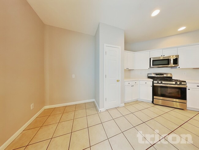 Photo - 9570 Long River Dr