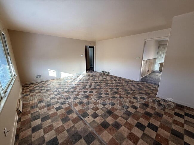 Photo - 5140 N 84th St