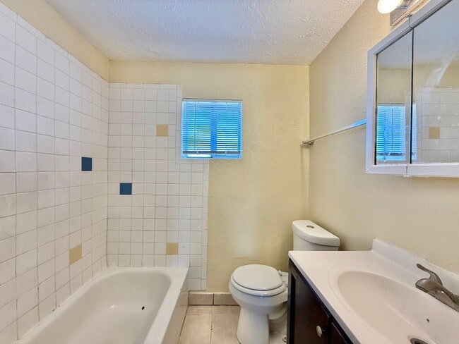 Photo - 350 Estancia Dr NW Unidad - 346