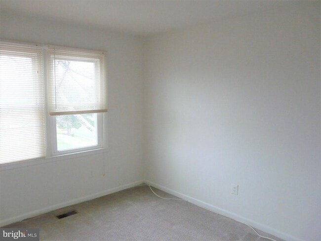 Building Photo - 902 Cheshire Ct Rental