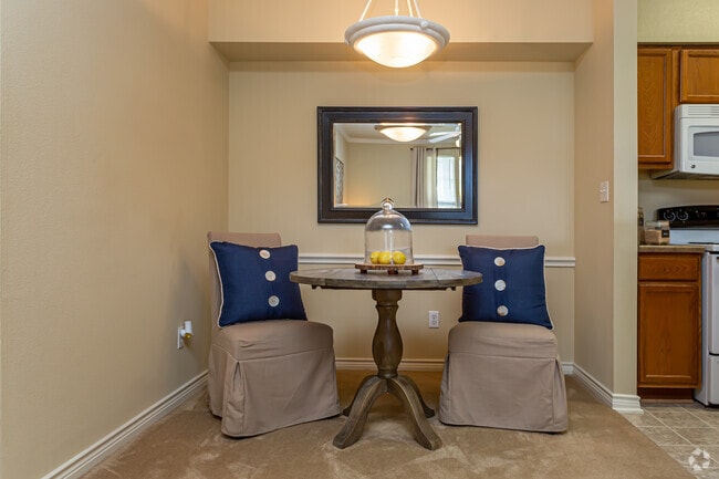 1 HAB, 1 BA - 710 ft² - Country Club Pointe Apartment Homes